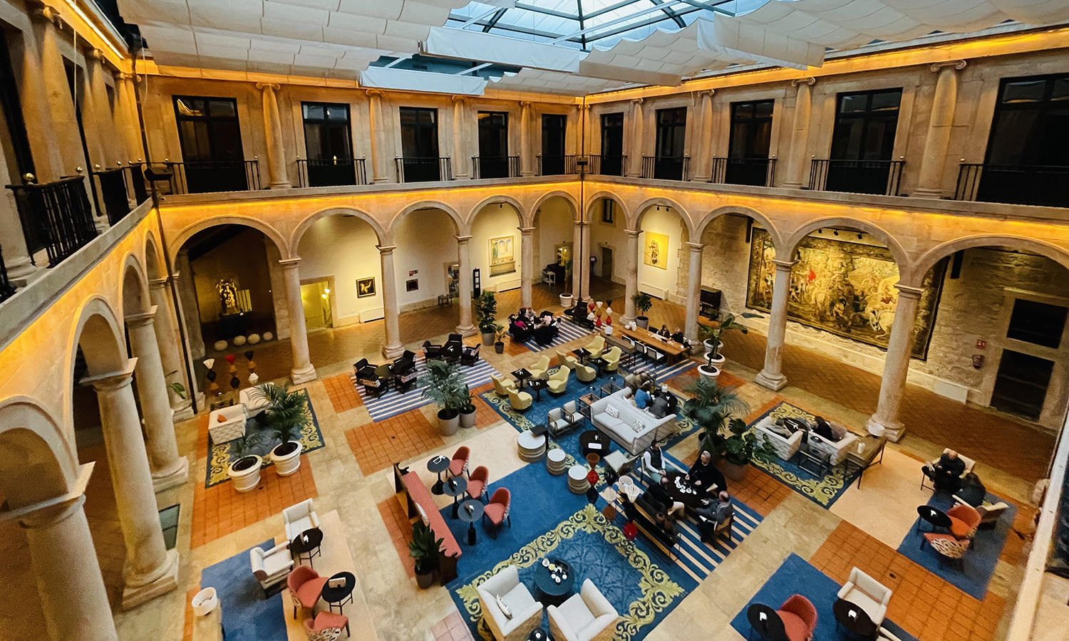 Imagen del Patio de Bolaños del Parador de Lerma