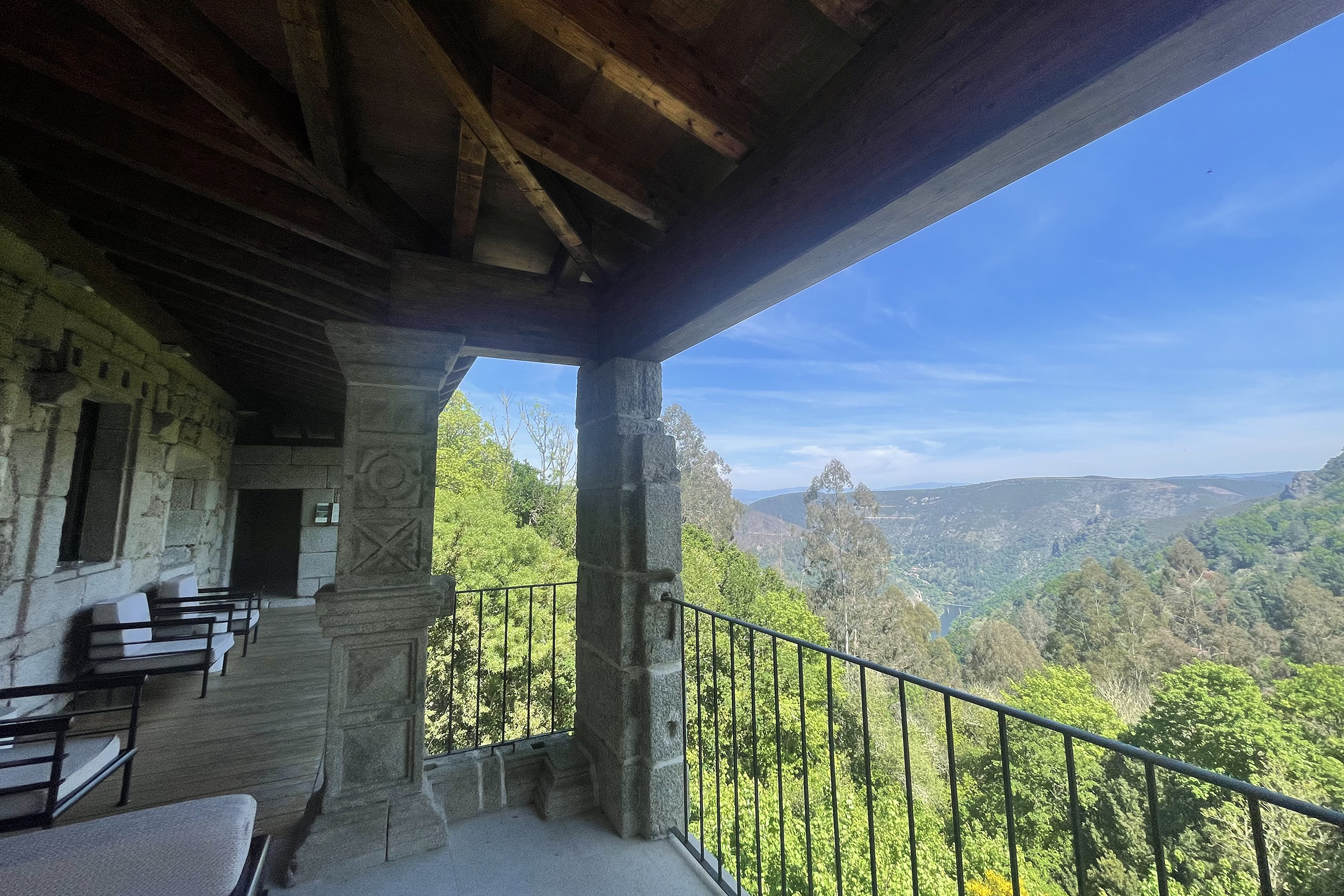 Terraza del Salón Quitapenas con vistas a la