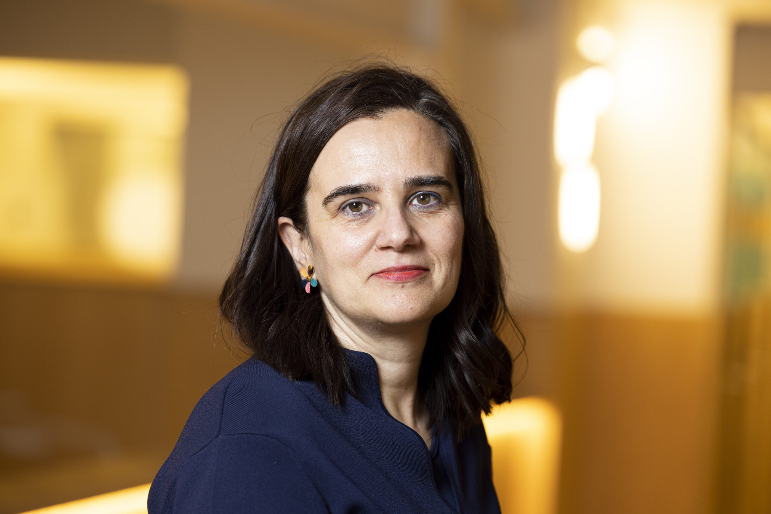 Virginia Fradejas, Kamarere